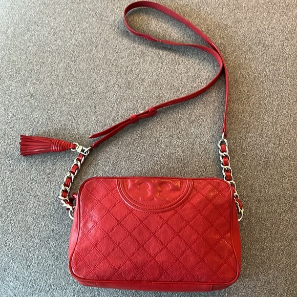 Tory Burch Fleming Red Crossbody Camera Bag - Picture 6 of 14